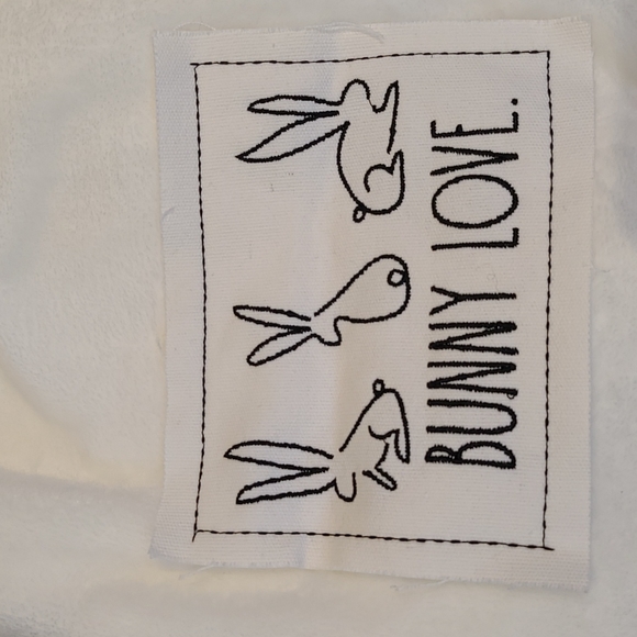 Rae Dunn Bedding Rae Dunn Bunny Love Plush Throw With Patch 5 X 60